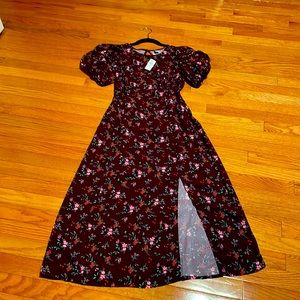 NWT. Floral Burgundy MIDI dress. XS Petite.